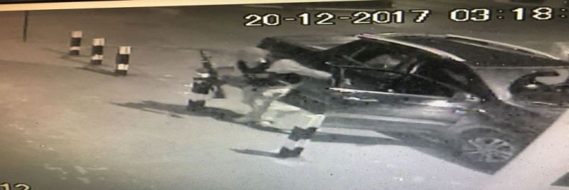 Criminosos estavam armados com fuzis e usavam touca e colete à prova de balas